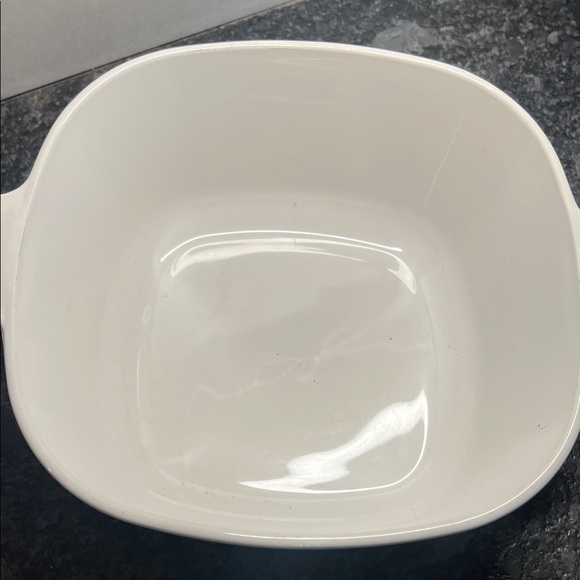 Corningware covered Glass Lid White Casserole Dish Cornflower Blue 2.5 qt.